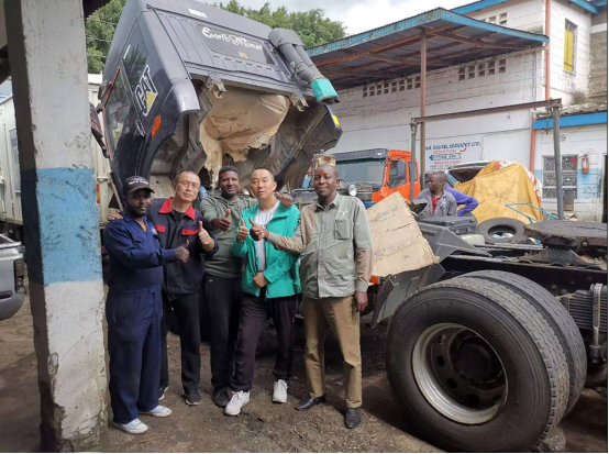 Personal de Faw al servicio de clientes africanos.png