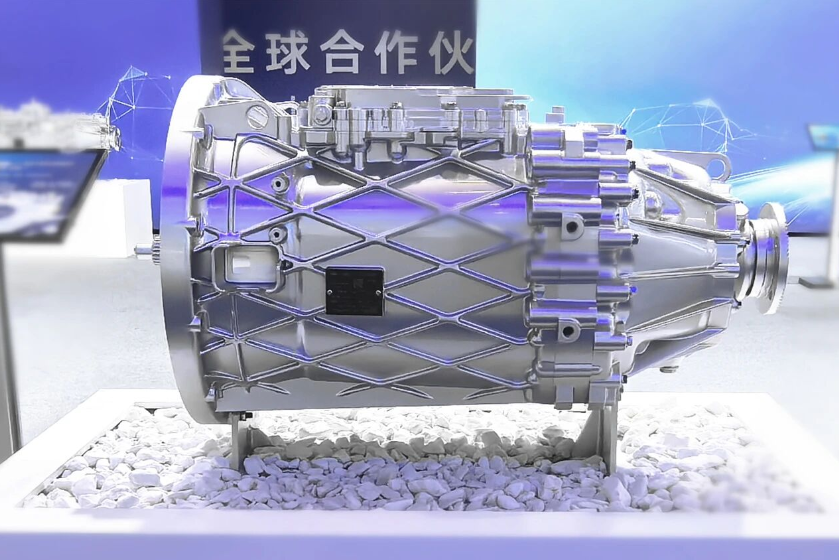 FAWDE's 20 Powertrain Models Ignite the Global Conference