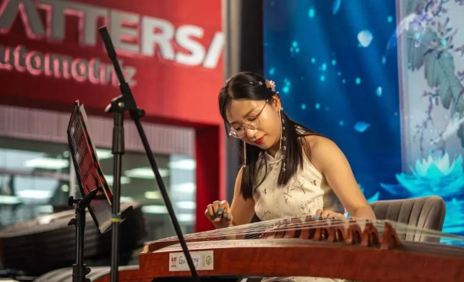 Beyond Machines: FAW TRUCKS Brings Chinese Culture to Chilean Partners